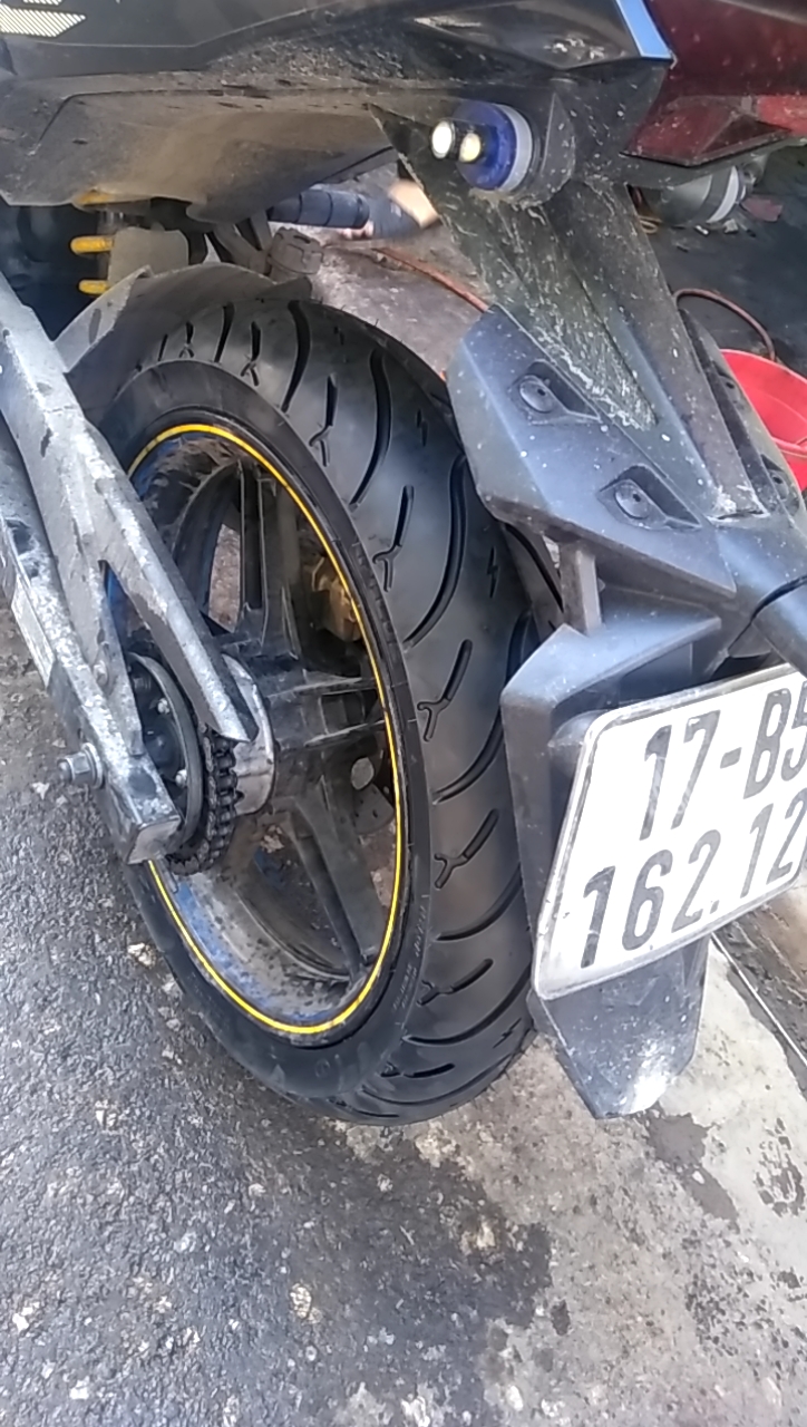 COMBO 1 Cặp Vỏ (Lốp) Không Dùng Ruột Exciter 150cc