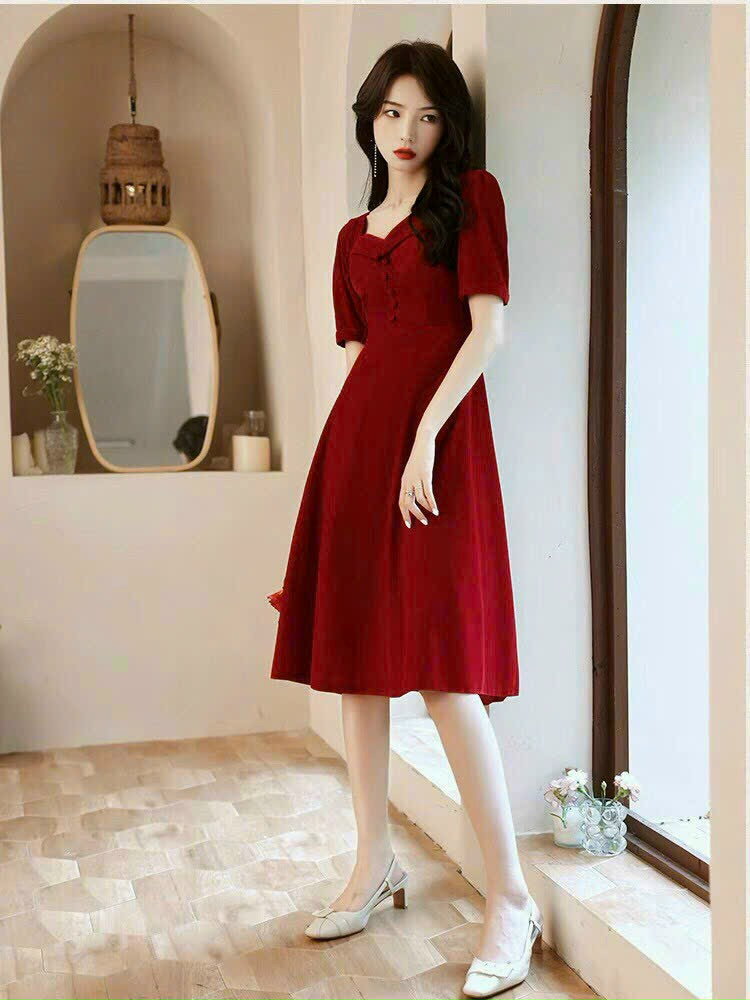 ĐẦM XÒE ĐỎ CỔ PETER NÚT BỌC - YB230613