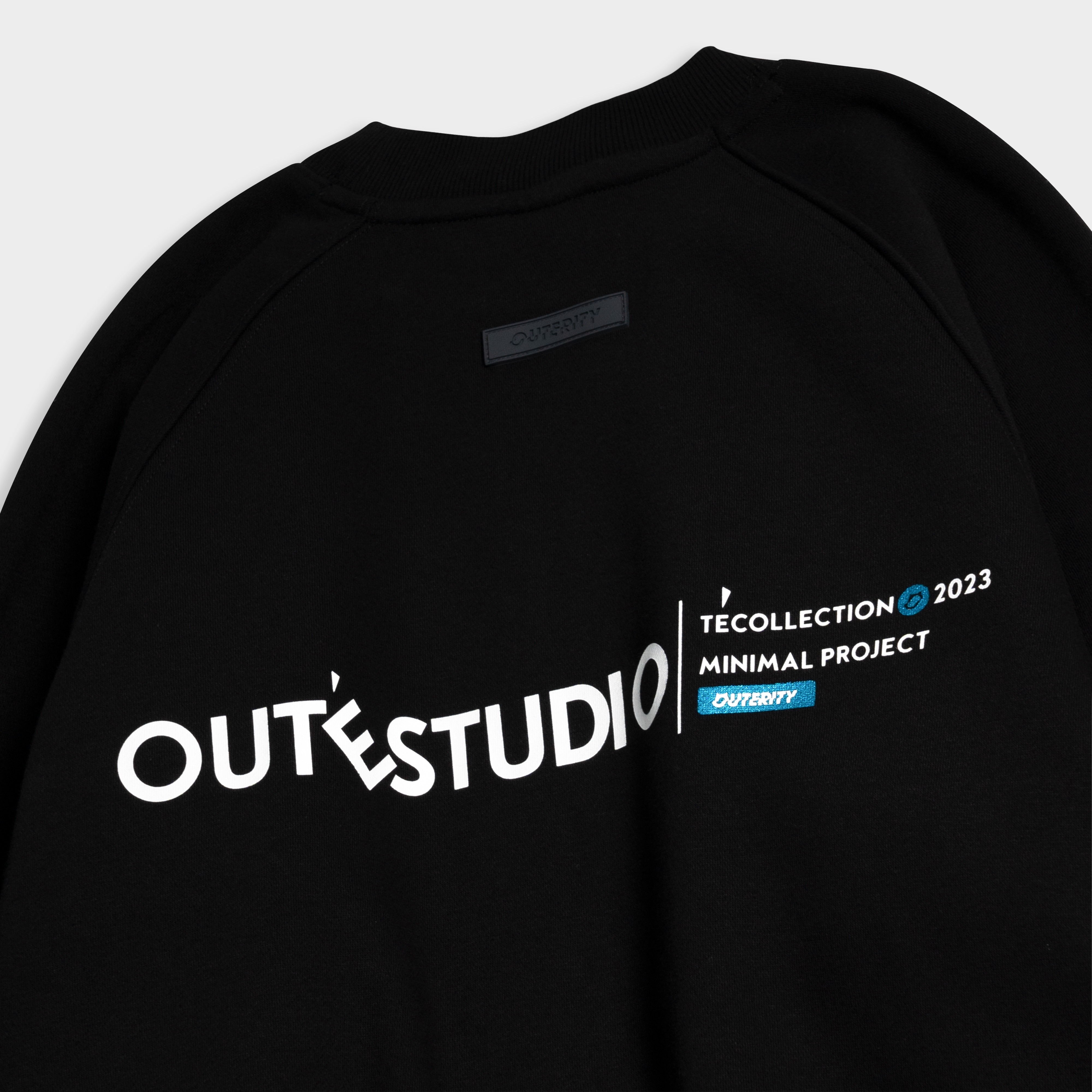 Áo Sweater Outerity Collection TÉ / Màu Đen - ASO3001
