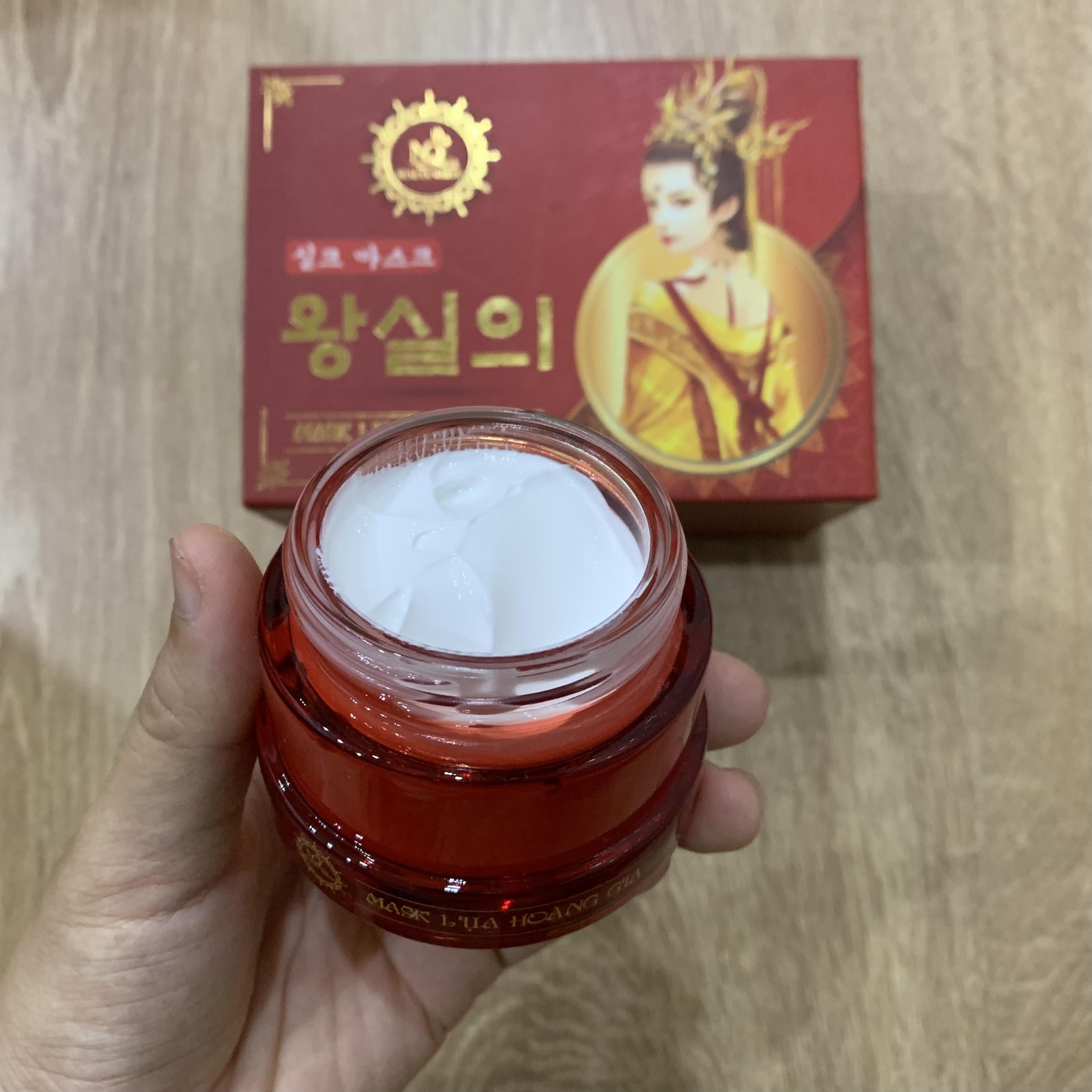 Cấy Trắng Lụa Hoàng Gia. Mask Lụa Hoàng Gia