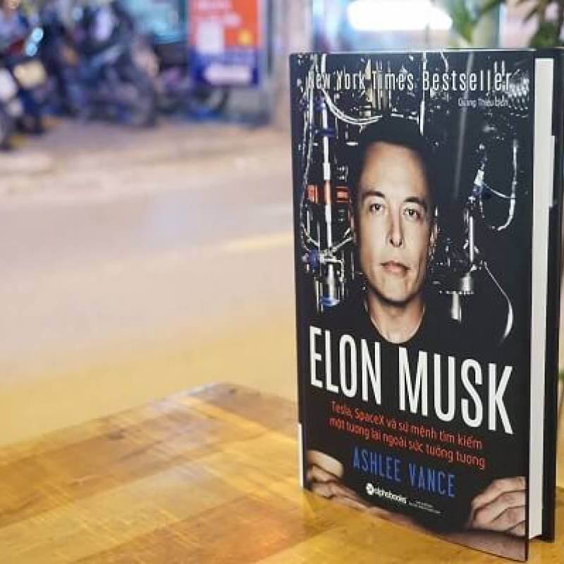Elon Musk (bìa cứng)