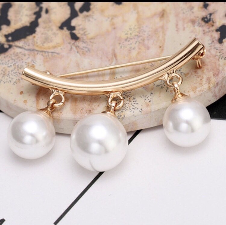 [HCM]Cài áo kèm 3 hạt thả. KT ngang 4cm