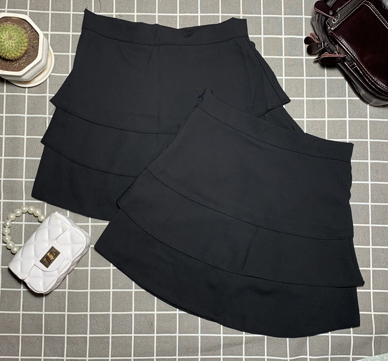 CV2229 - Chân váy ngắn vạt lệch 3 tầng - Thời trang công sở nữ - Bazzi.vn