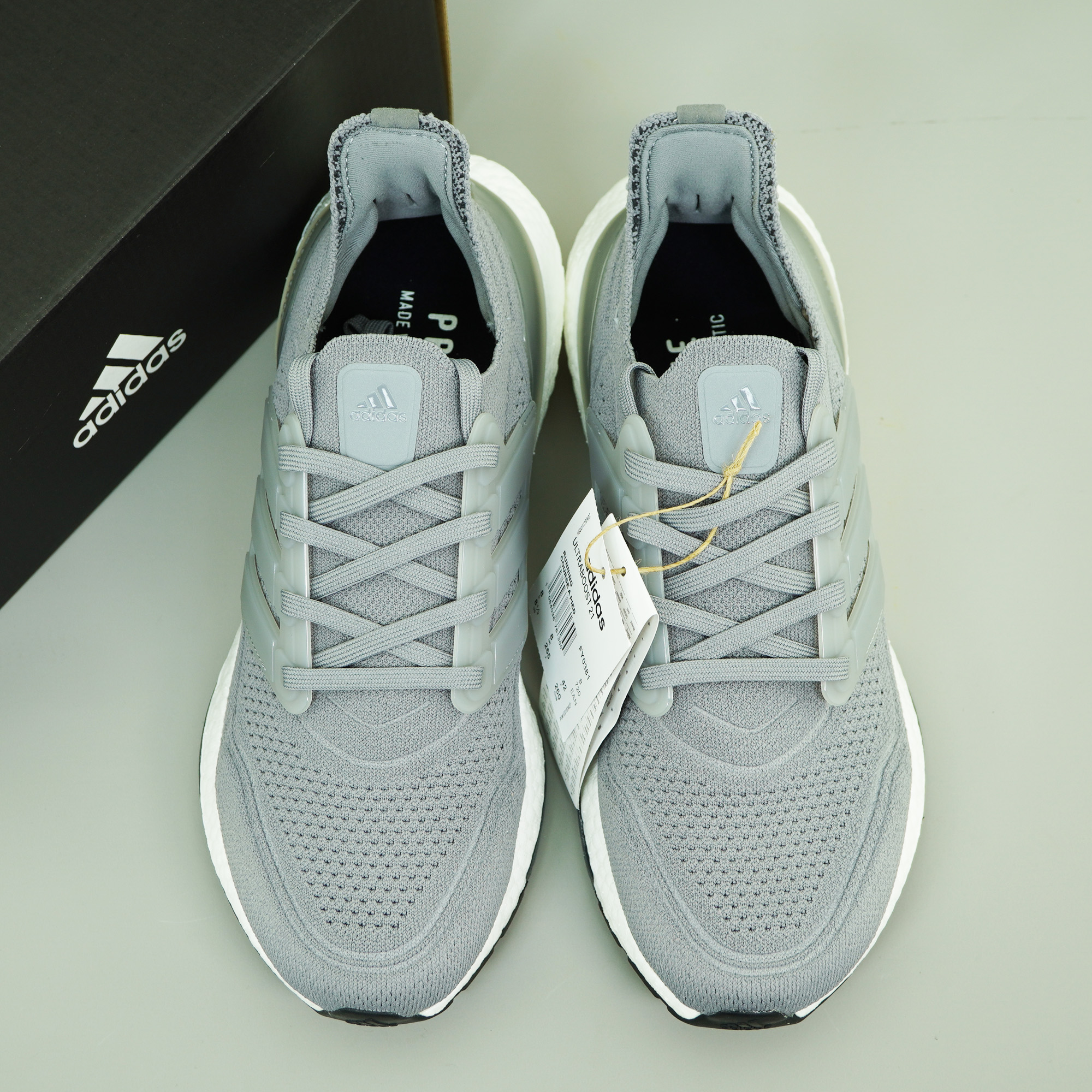 Giày running Ultra Boost 2021 Xám