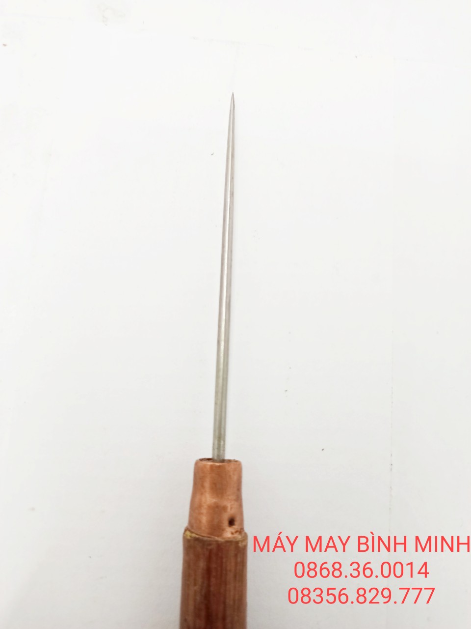 Dùi nhọn cán gỗ dài 16,3cm sử dụng trong ngành may mặc
