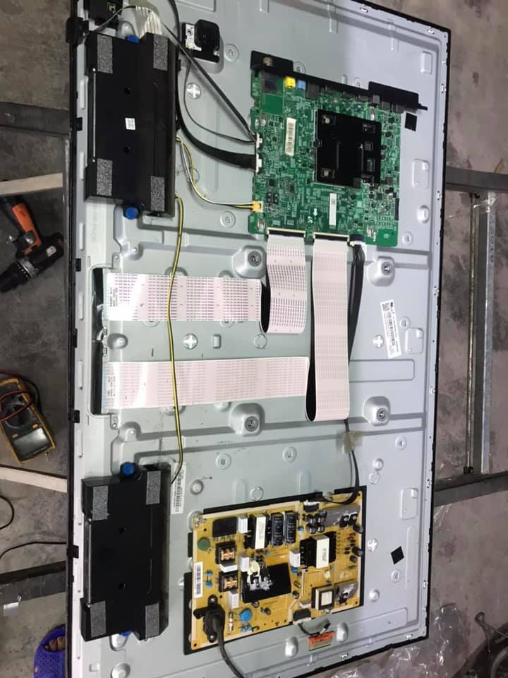 Bo mạch: 40MU6100, 40MU6103