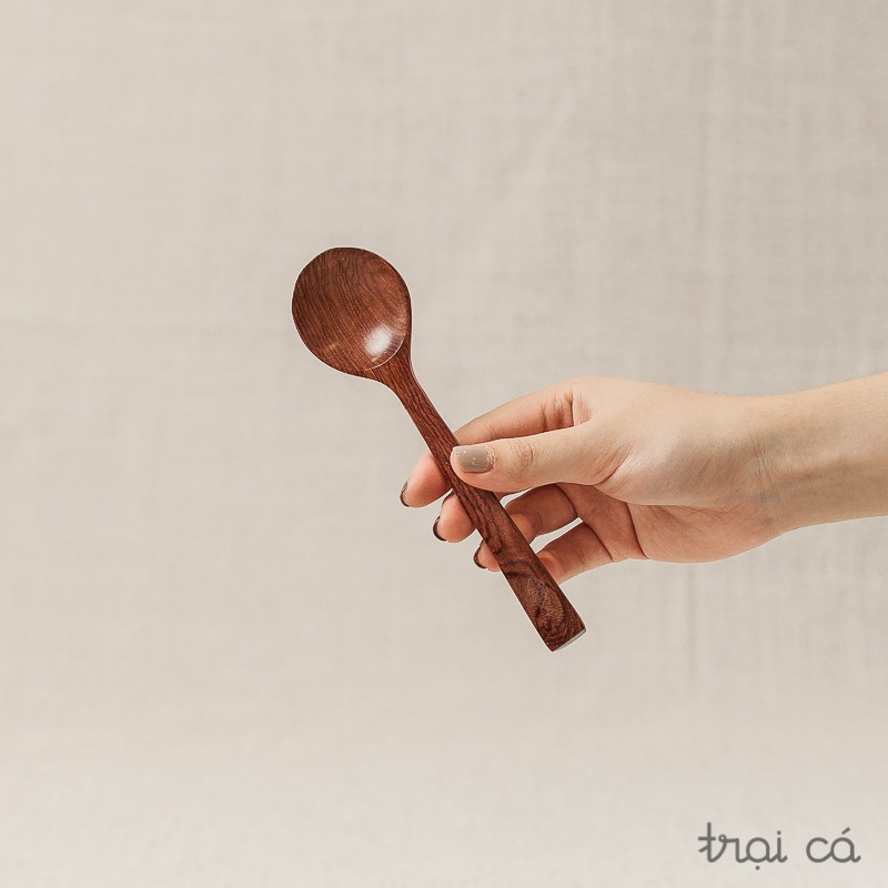 Thìa gỗ tròn to cán ngắn (16cm) gỗ trắc / gỗ beech