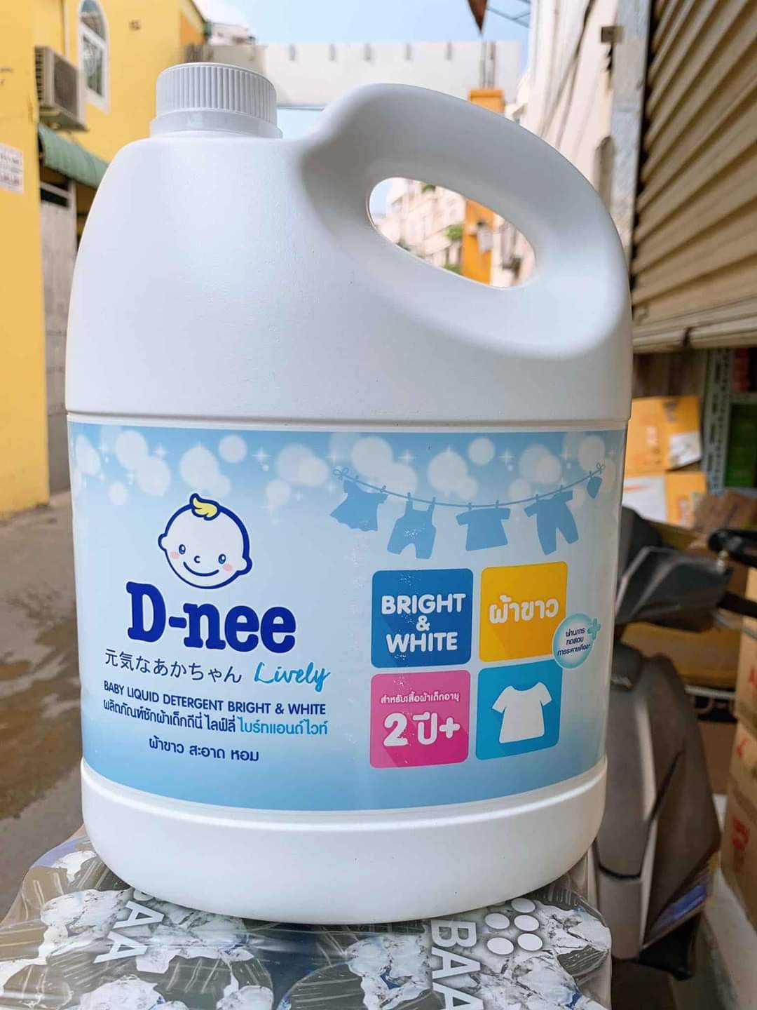 [HCM]Nươc giặt xả D - nee 3000ml [Màu Trắng] Thái Lan