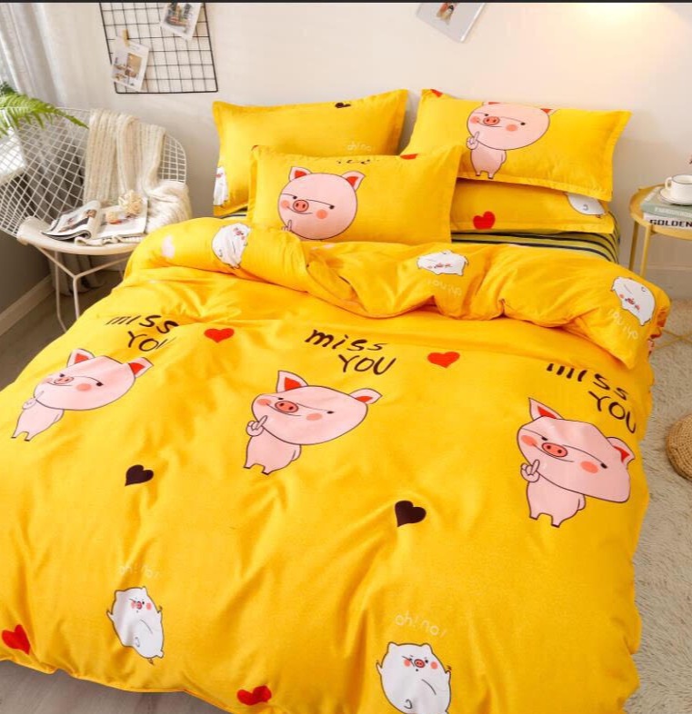 Bộ chăn ga gối phong cách Hàn Quốc lợn miss you bo chun đủ kích thước, chất mềm mịn.