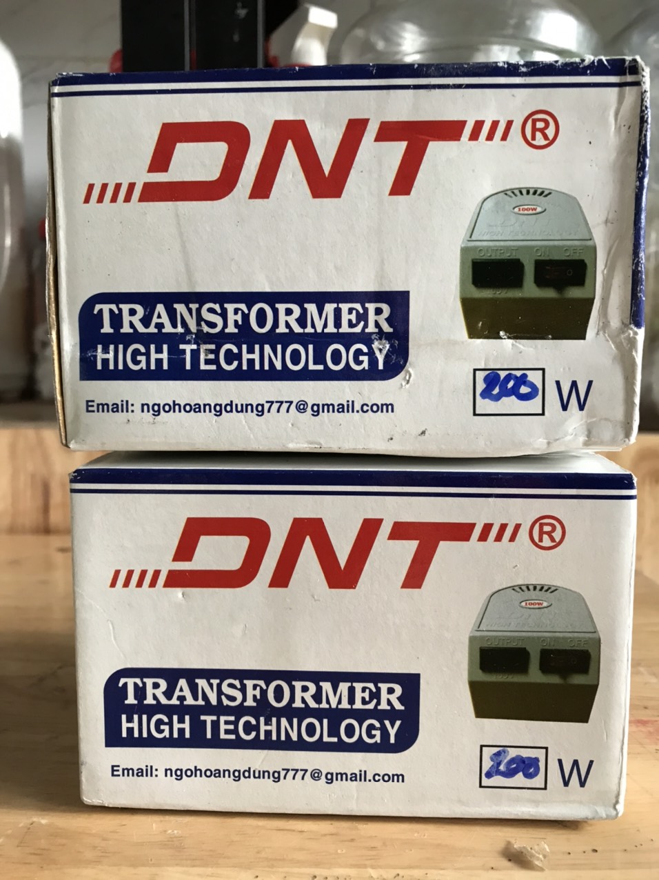Biến áp 220V ra 110V DNT Công suất 200W