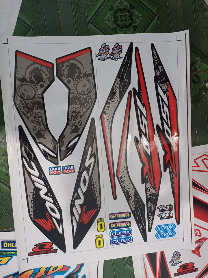 Tem rời sonic 2019 đỏ bạc xe đen