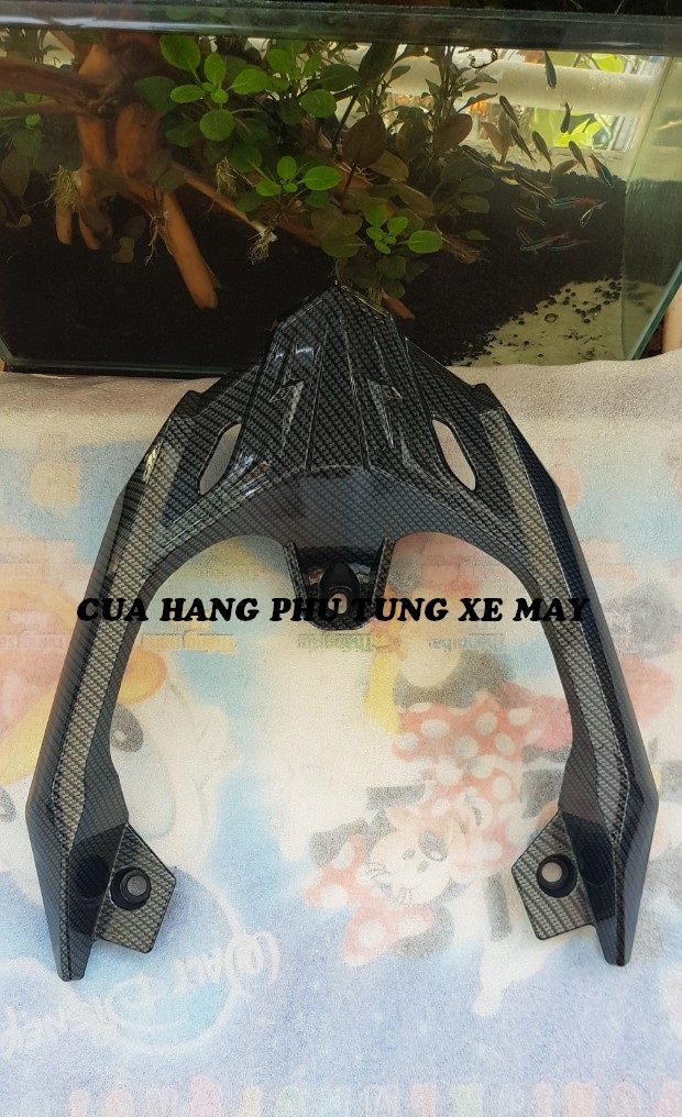 Ốp cảng sau cacbon cho xe AirBlade 2020