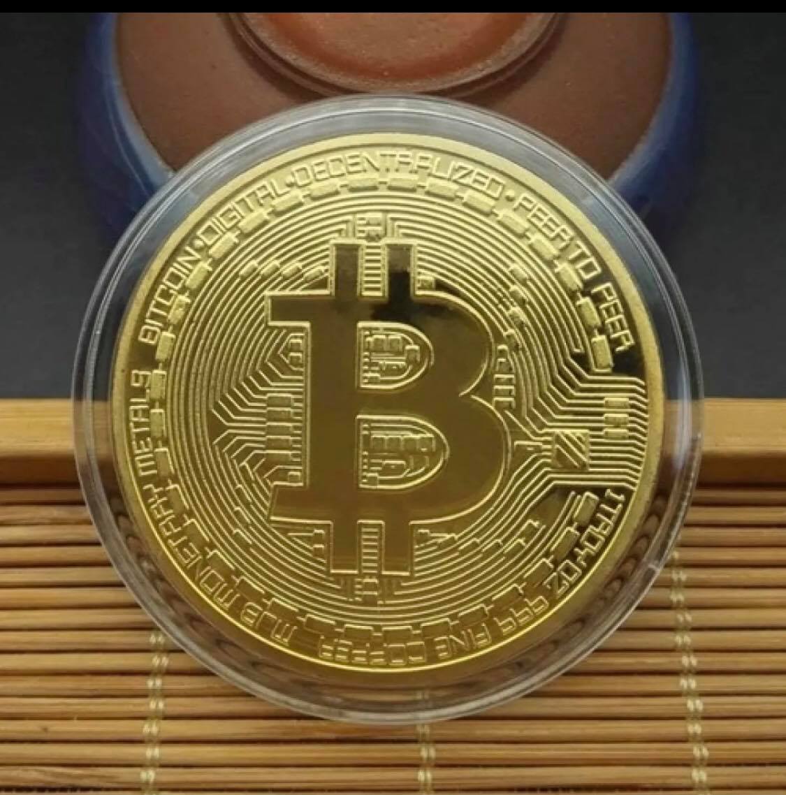 Đồng tiền may mắn Bitcoin Mạ vàng 24 + Hộp nhựa đi kèm | Lazada.vn