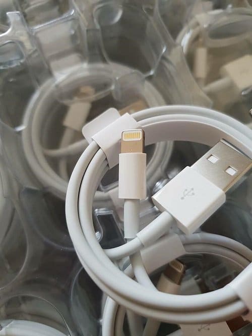 {CÁP SẠC ip} cáp sạc foxcomn cho iphone 6 trở lên. sac bền và ổn định.