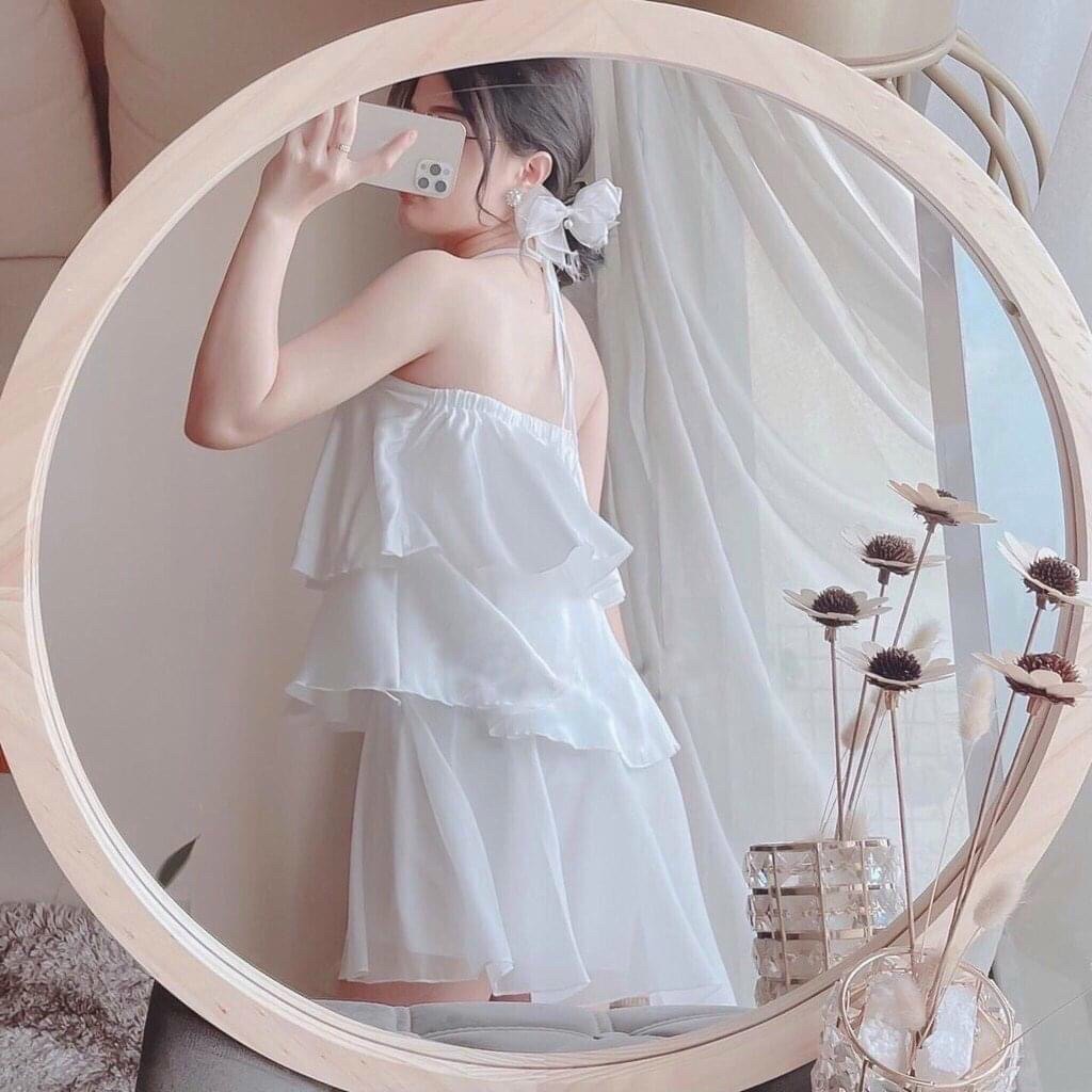 Đầm váy trắng cổ yếm 3 tầng