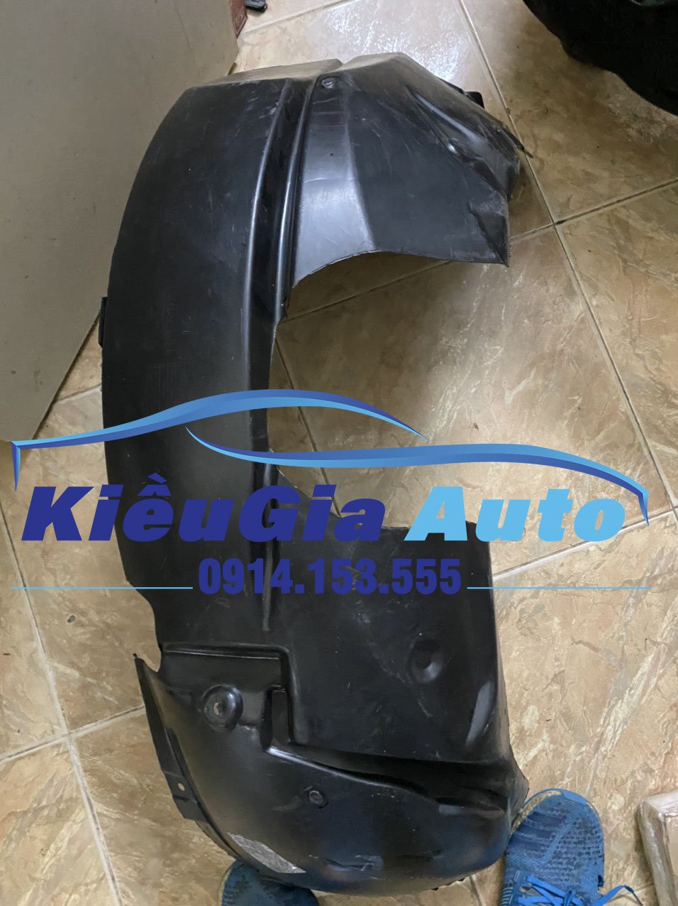 CHẮN BÙN LÒNG DÈ (CUA LỐP) TRƯỚC FORD FIESTA
