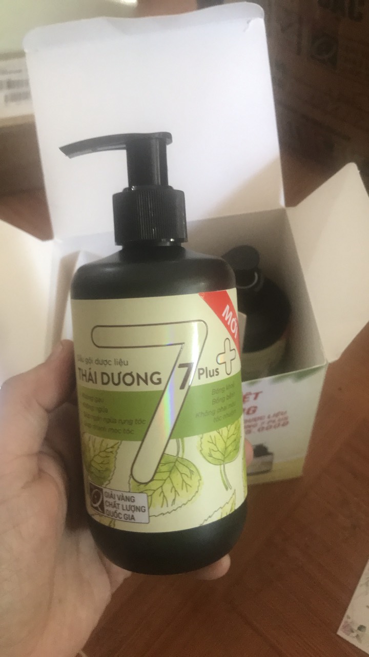 [HCM]Dầu gội dược liệu Thái Dương 7Plus (chai 250ml)