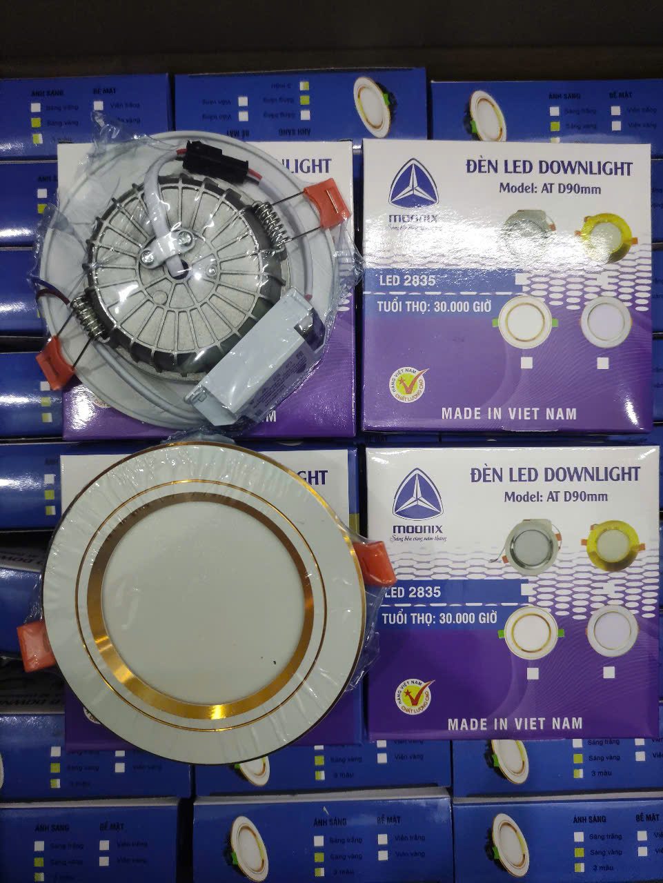 Bóng đèn LED 7w 3 chế độ phi 90mm loại đủ công suất