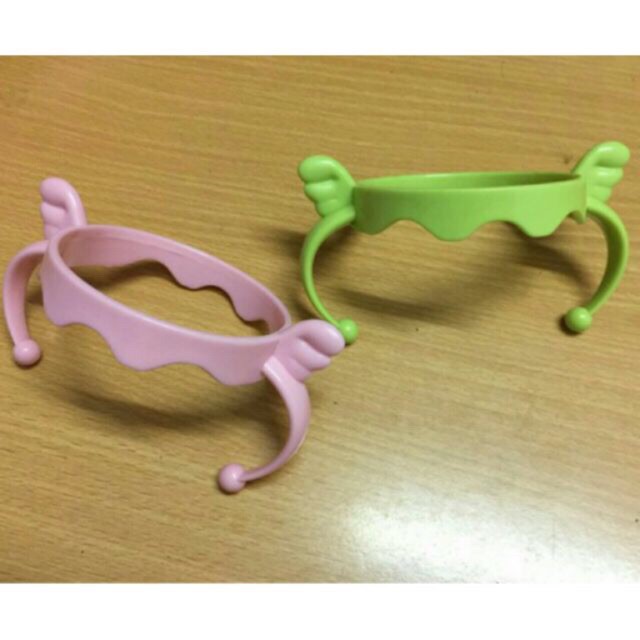 Tay Cầm Bình Sừa Comotomo