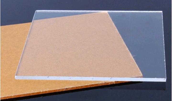 mica trong suốt 8mm ( đủ size)