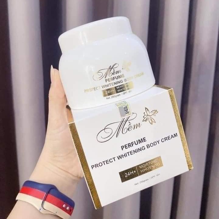 Kem body mềm a cosmetic chính hãng 250g dưỡng trắng, mẩu mới