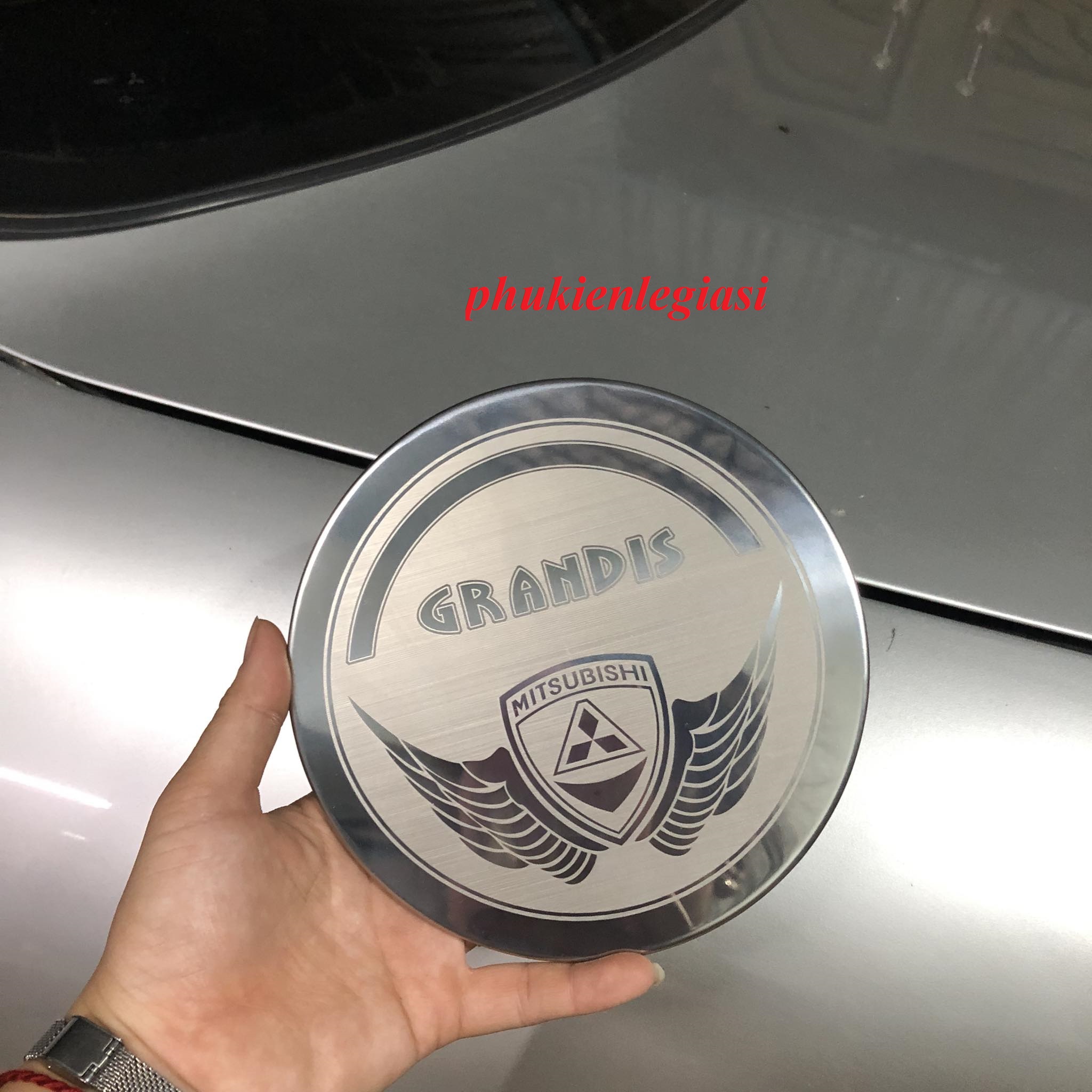 Ốp inox bình xăng Mitsubishi Grandis