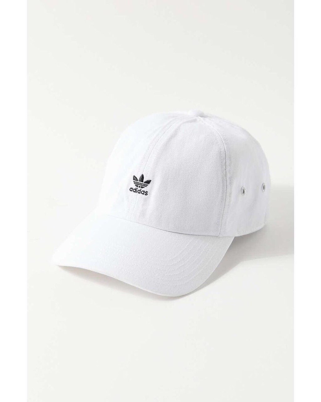 Mũ adidas trắng logo mini