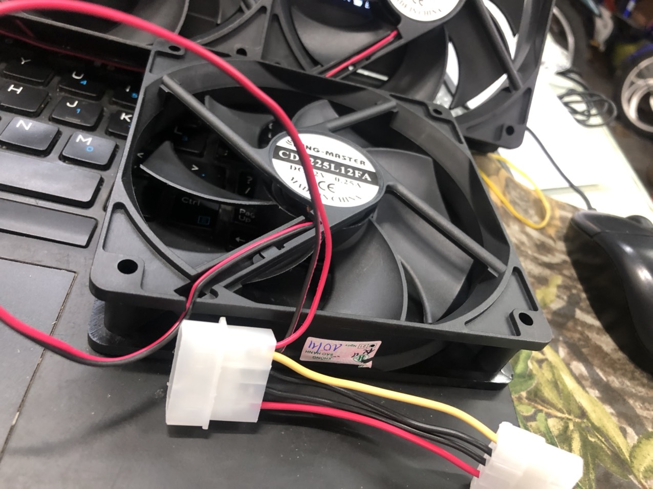 Fan Case 12CM - Làm Mát Thùng CPU - Màu đen