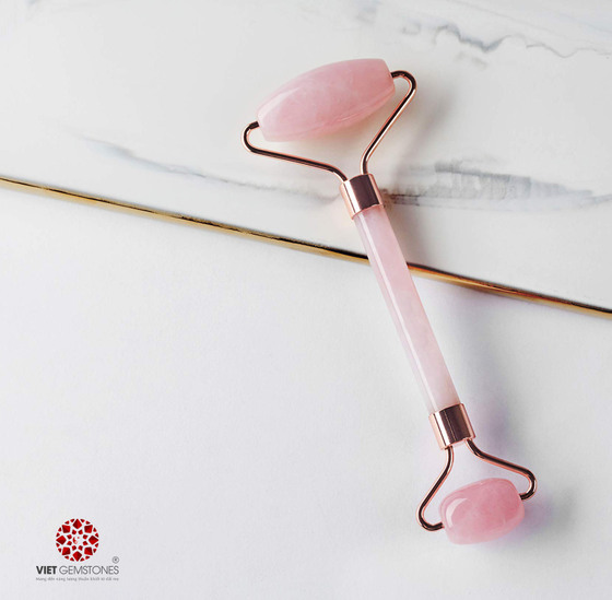 [FREESHIP MAX] Cây Lăn Massage Mặt Đá Thạch Anh Hồng Thiên Nhiên