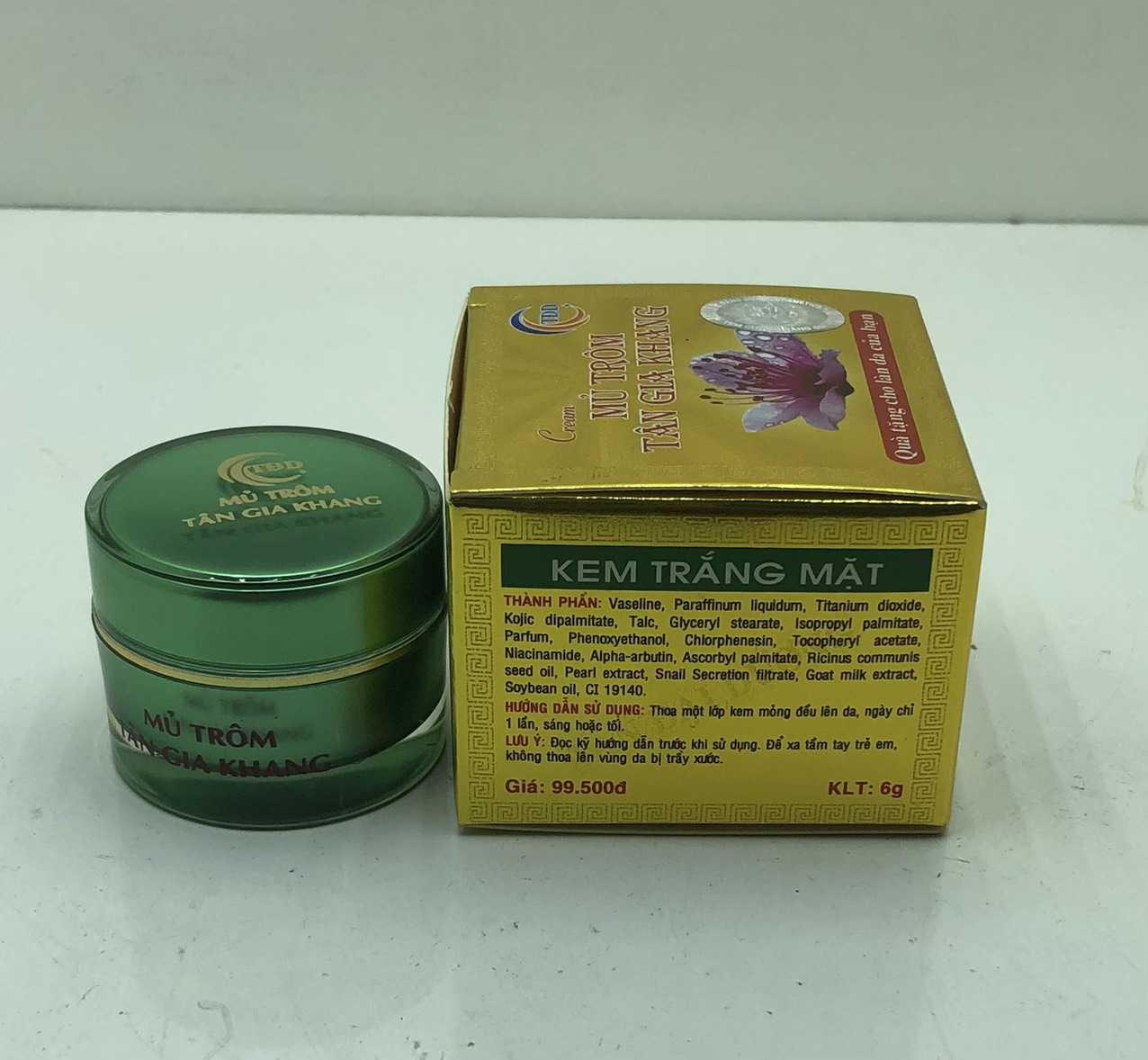 Kem  trắng da mặt MỦ TRÔM TÂN GIA KHANG 6g