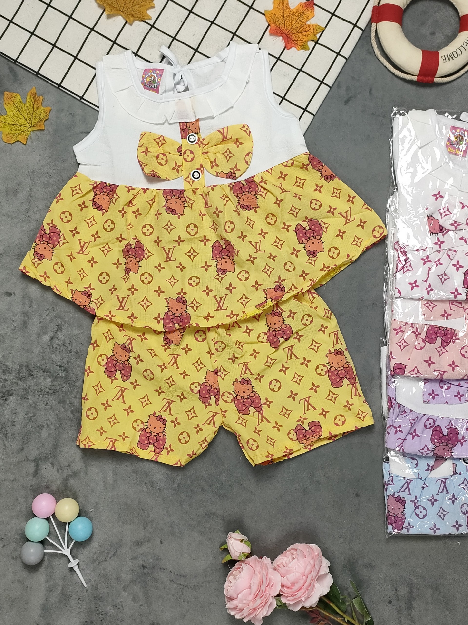 Bộ Tơ Xốp Cổ Tròn  Bé (giao màu ngẫu nhiên) (6-18kg)