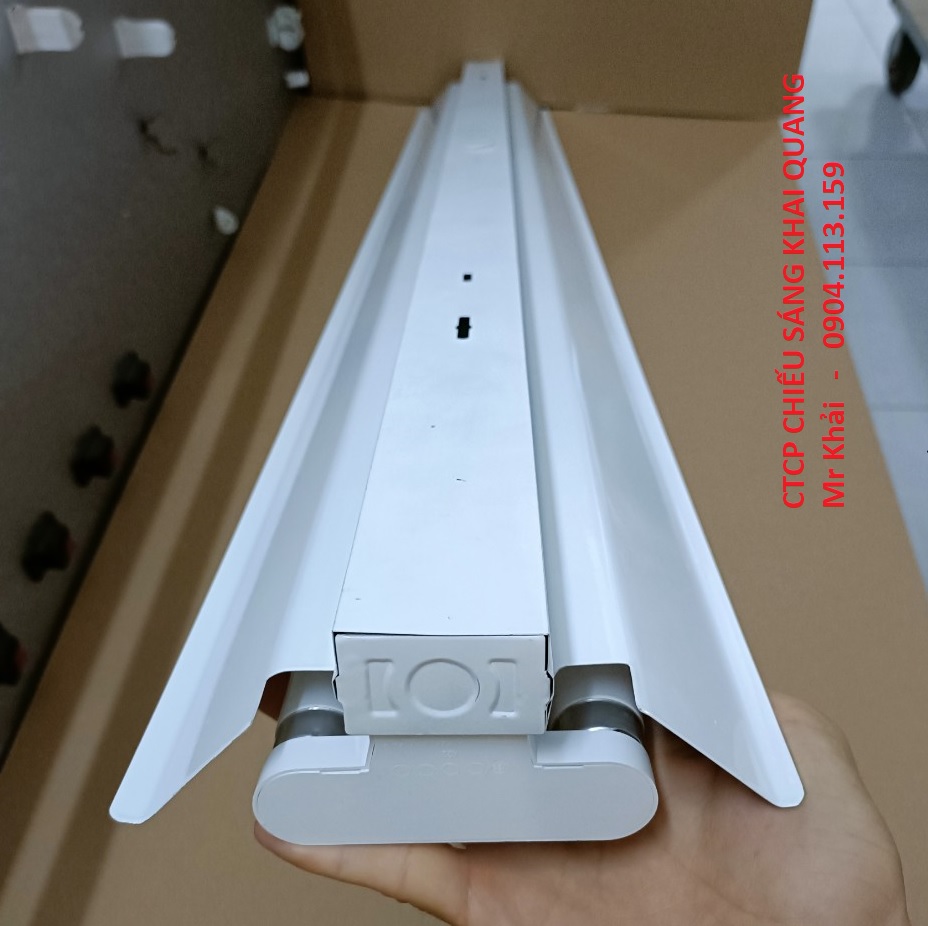 (SALE) Bộ đèn so màu D65 2x36W Philips sơn trắng tĩnh điện