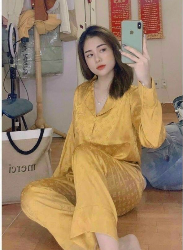 [FREESHIPMAX]BỘ LỤA GẤM TAY DÀI, QUẦN DÀI CHẤT LẠU MỀM NHẸ