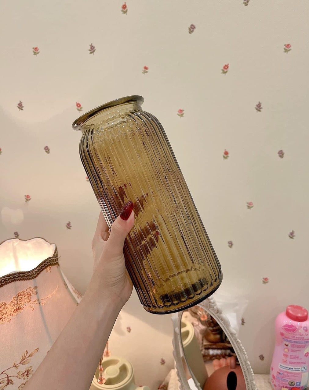 Lọ Hoa Thủy Tinh  Vintage Màu Hổ Phách