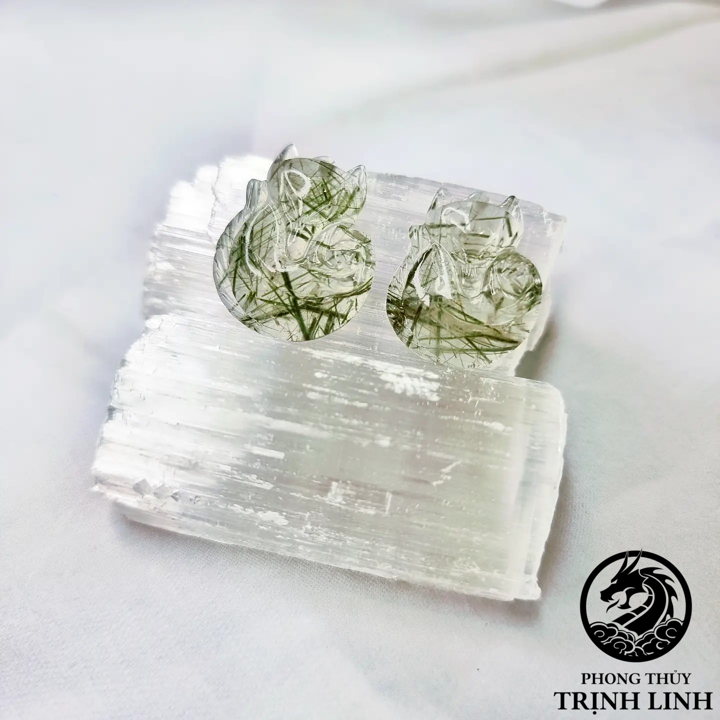 VÒNG CỔ CỬU VỸ HỒ LY THẠCH ANH TÓC XANH LÁ