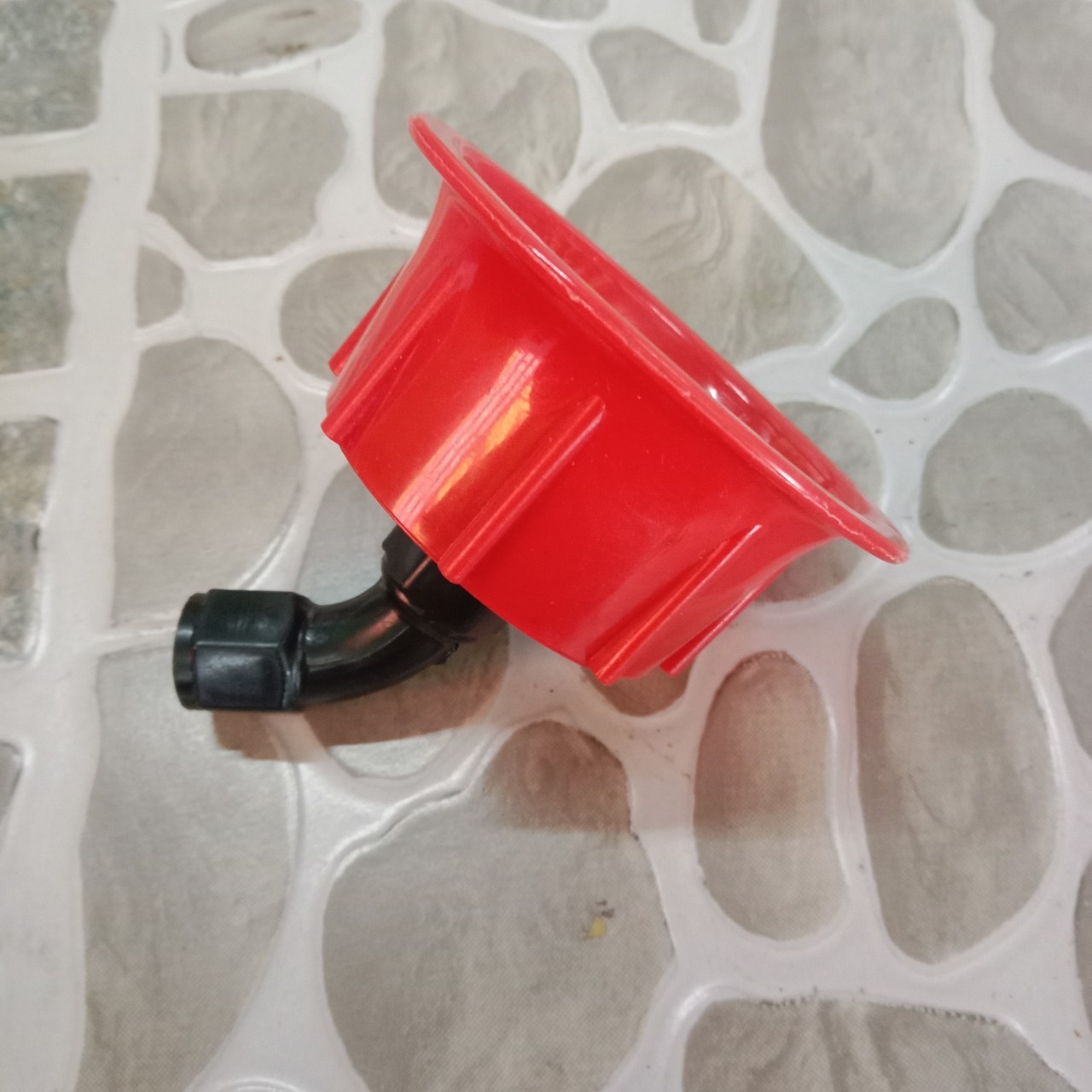 (LKB) Pep loa 8 lỗ nhựa bình điện