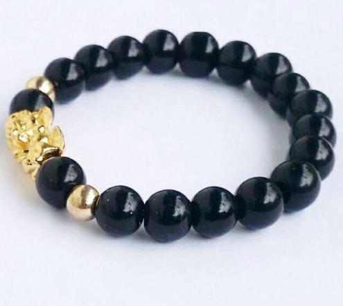 [HCM]Vòng Đeo Tay Tỳ Hưu Đá Đen May Mắn.