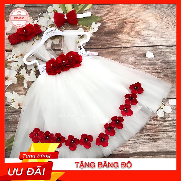 váy cho bé màu trắng hoa hồng đỏ tú cầu dưới chân V từ 4kg tới 26kg