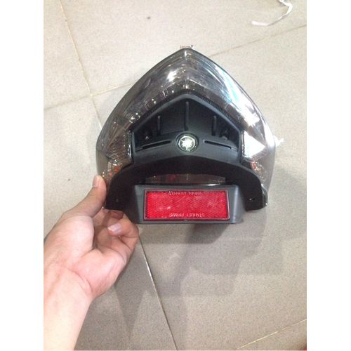 Đèn hậu sirius x1r