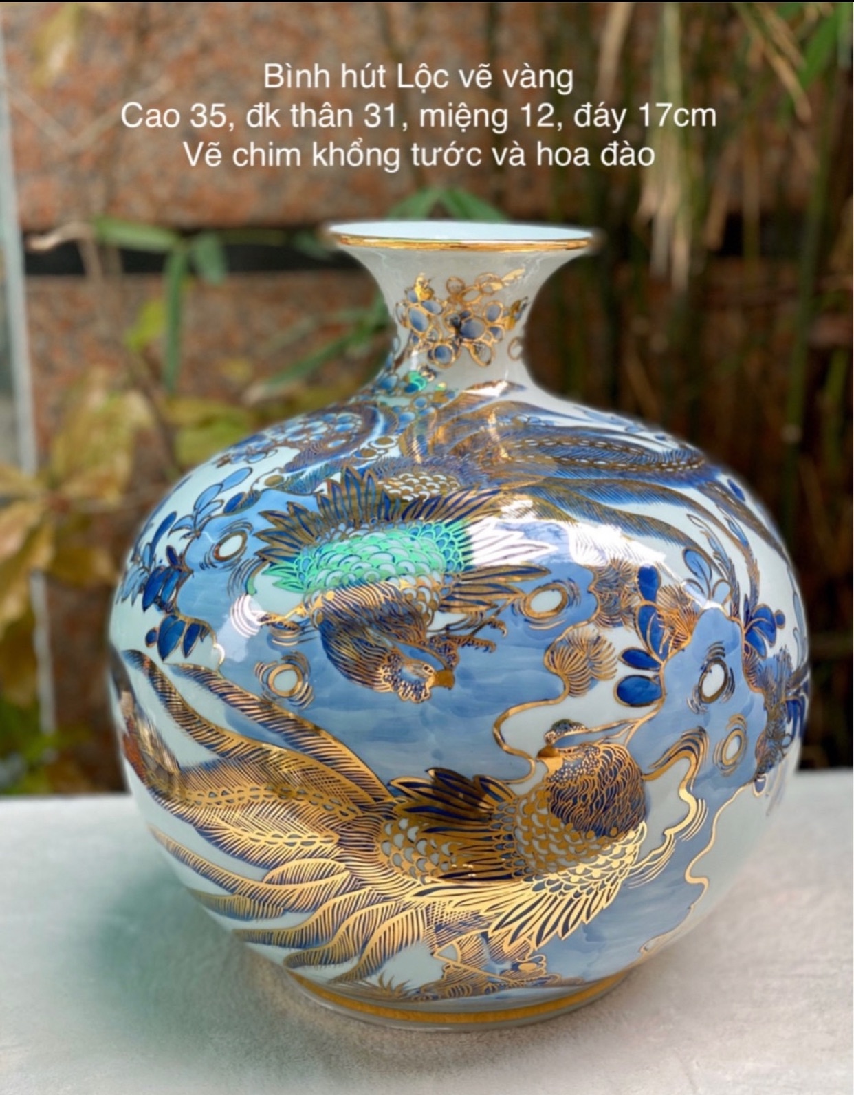 Bình hút tài lộc  Gốm sứ Bát Tràng cao cấp  Vẽ hoạ tiết chim khổng tước hoa đào cao 35cm