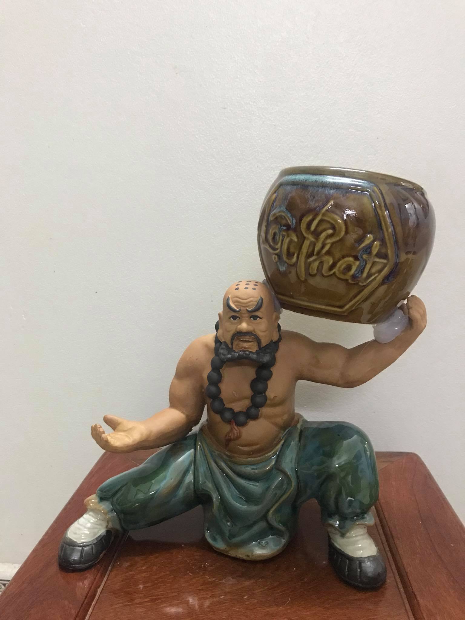 Chậu tượng la hán tay ngang - men màu