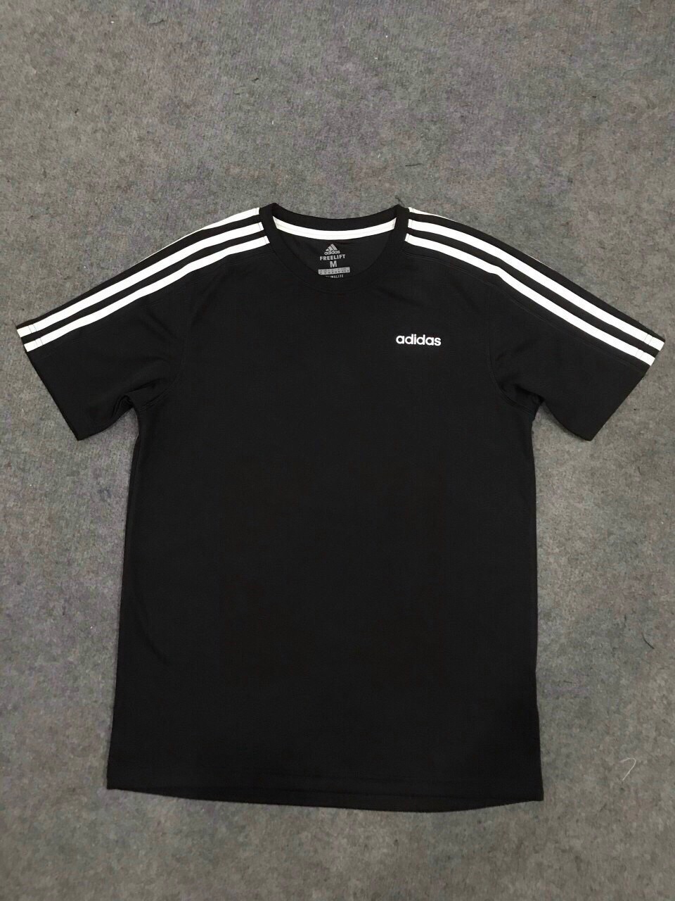 Áo adi Classic đen