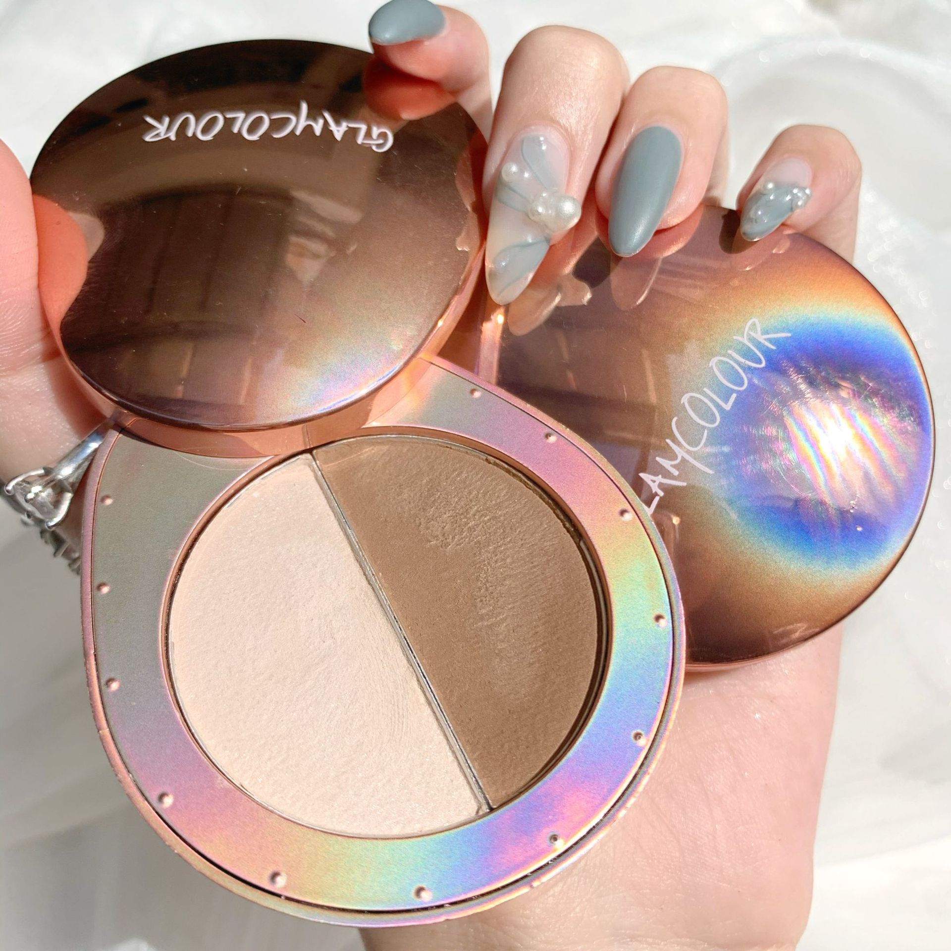 Phấn Má Nhũ Kiêm Phấn Bắt Sáng 2in1 GlamColour Vỏ Sò