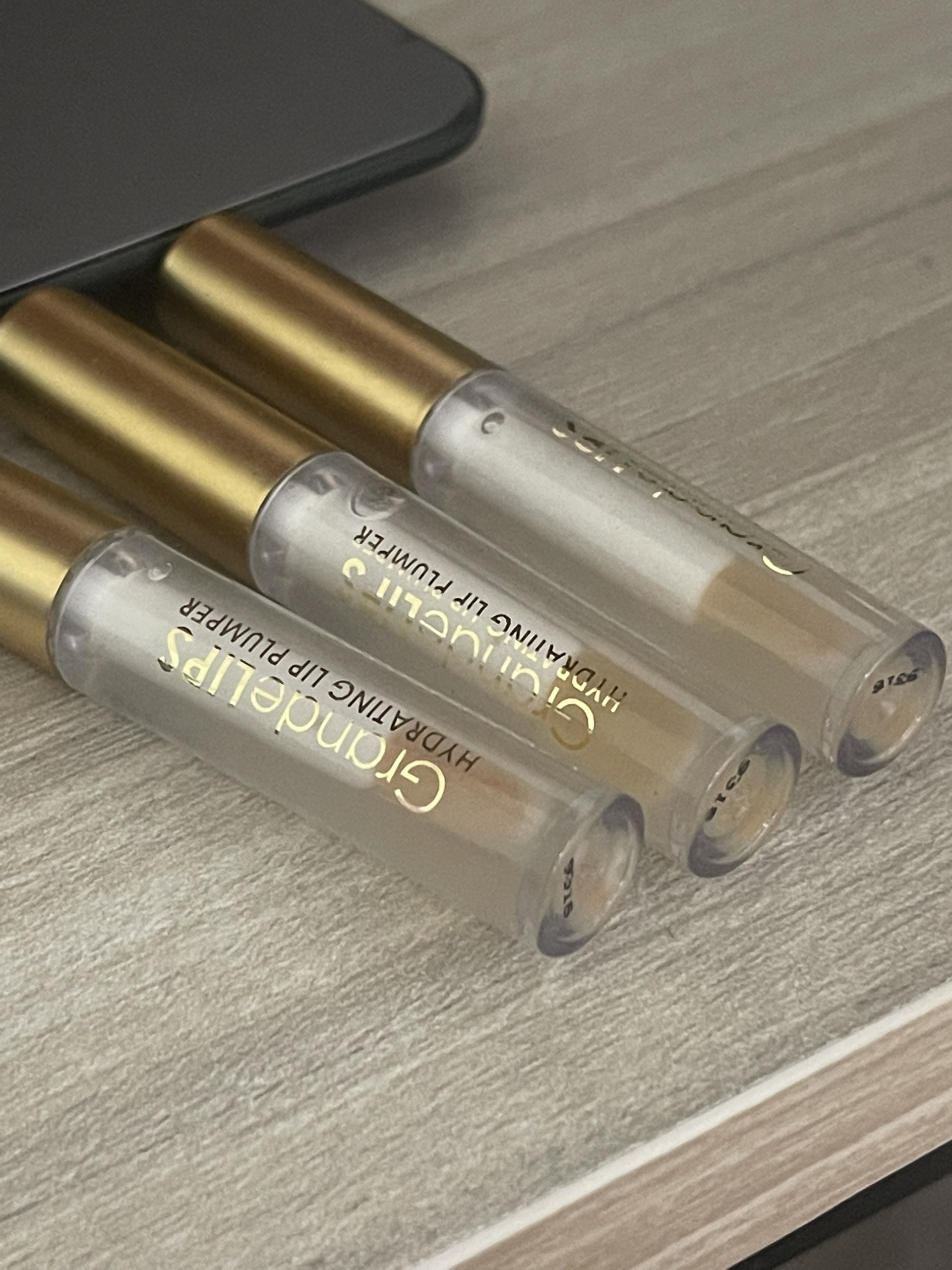 Son Dưỡng Môi GrandeLips Hydrating Lip Plumper