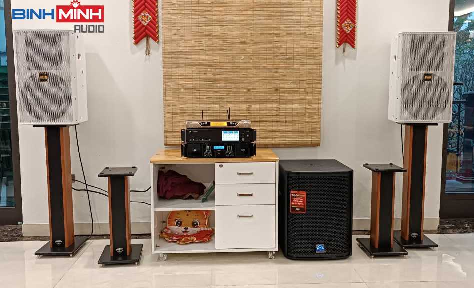 Chân loa gỗ chống rung Venza BM 90 (cao 90cm, có chân đinh)