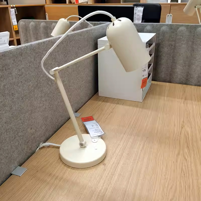 Đèn bàn học, làm việc Tolft IKEA