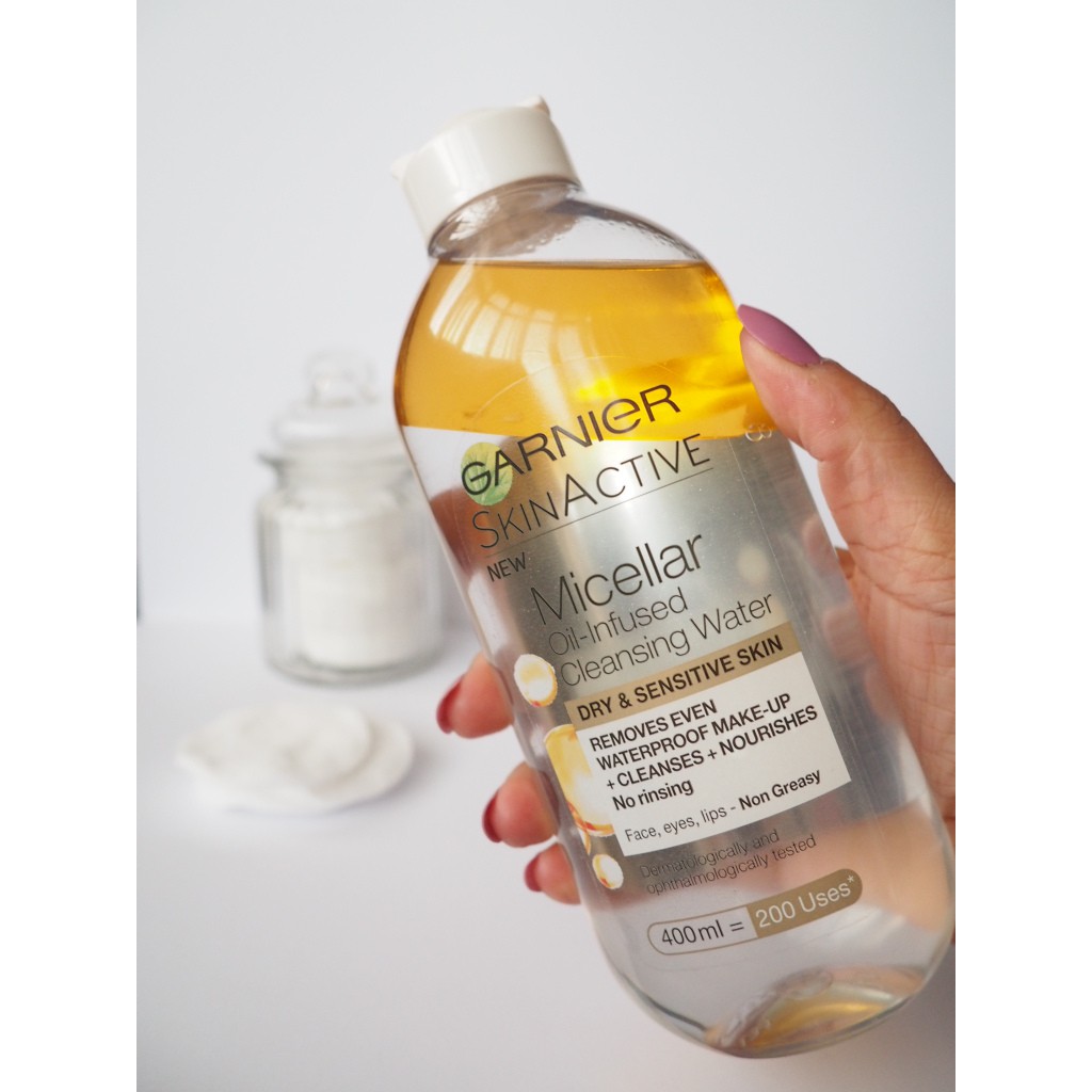 Tẩy trang Garnier Vàng (dạng dầu) 400ml