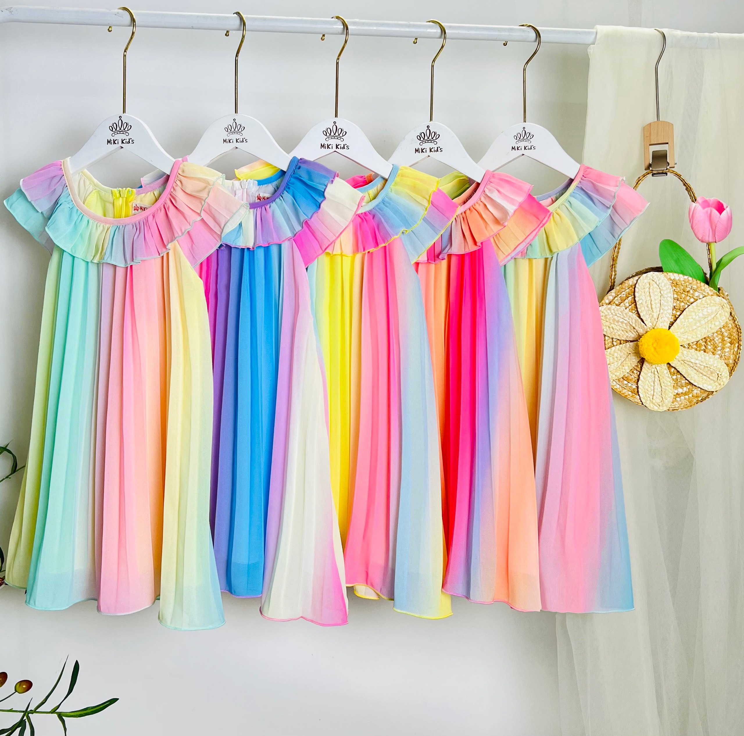 [NEW ARRIVAL] ĐẦM DẬP LY SẮC MÀU DÀNH CHO BÉ GÁI