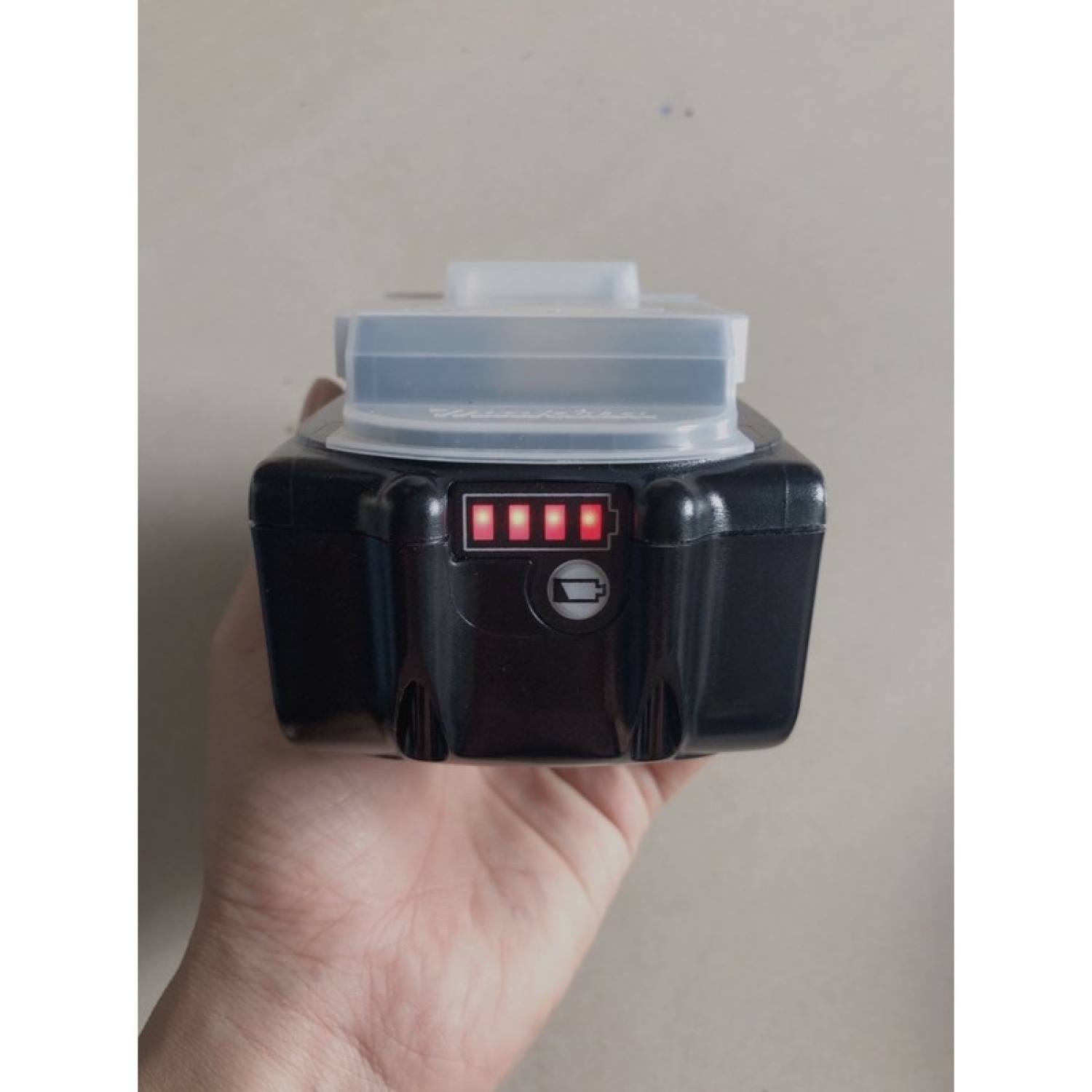 Pin makita 18v 4Ah mới 100%