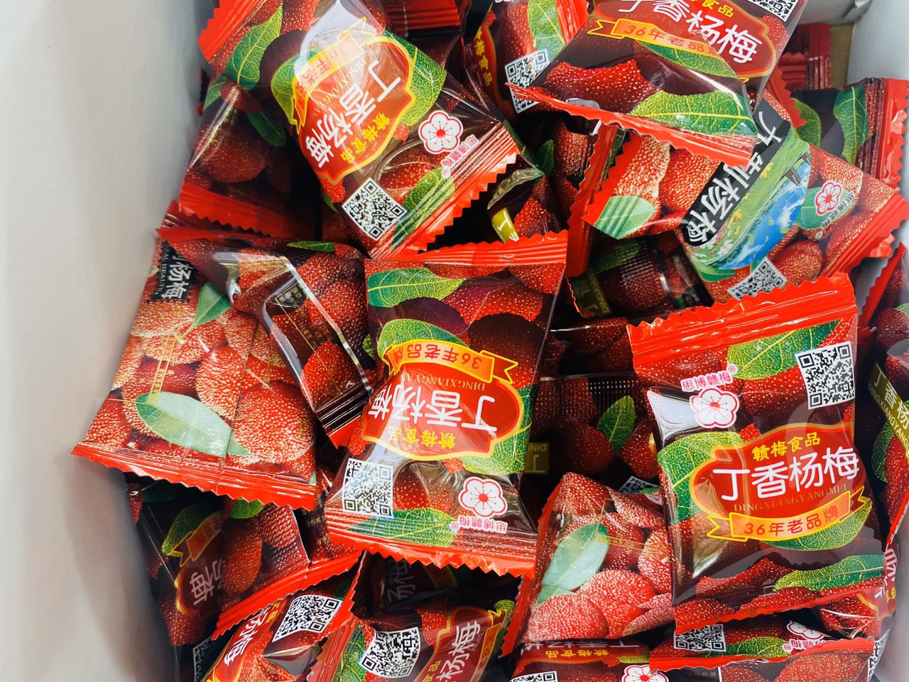 [HCM]Xí muội thanh mai hộp 600gr